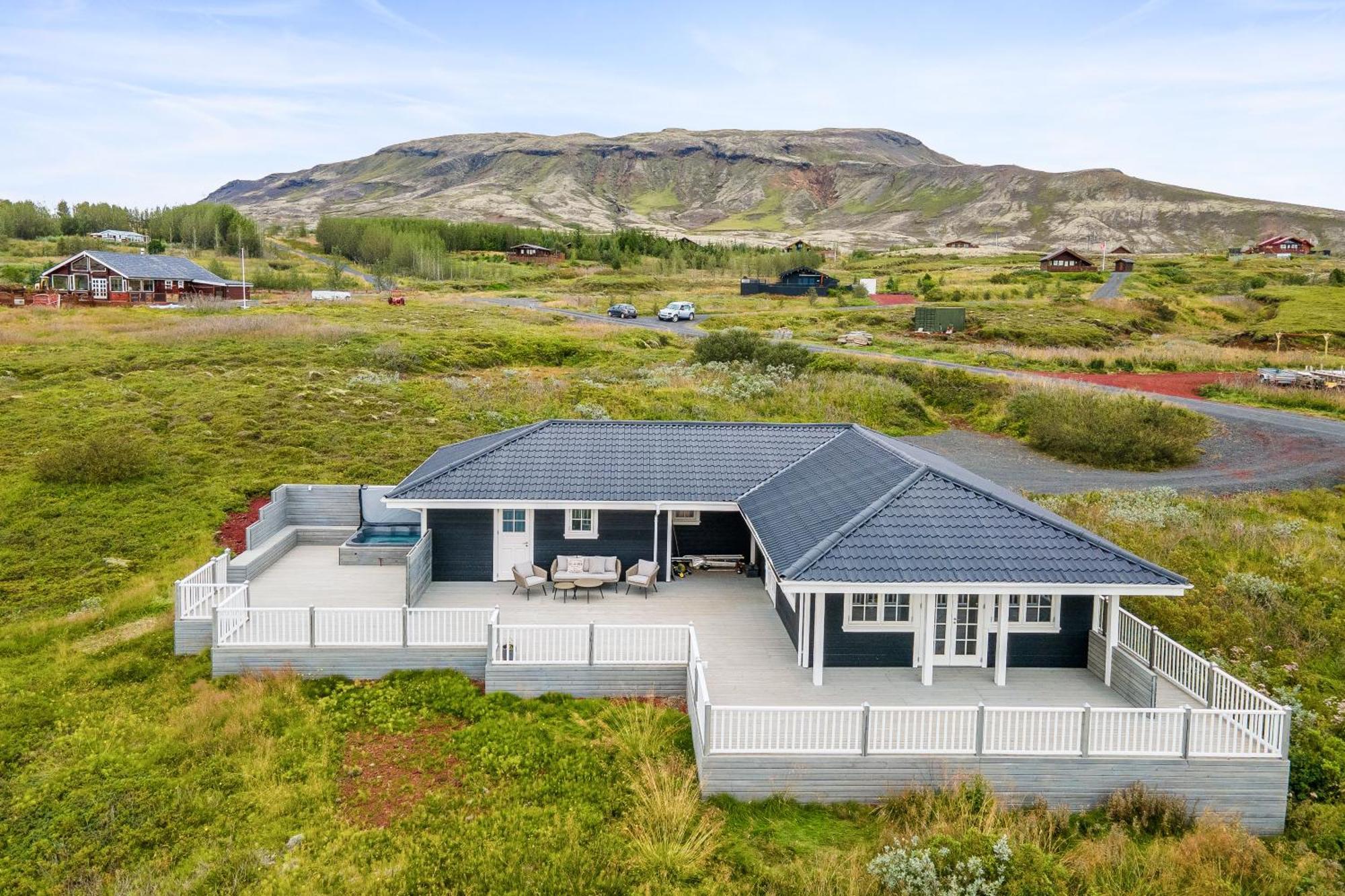 Venture Vacations-Golden Circle Hot Tub Cabin Selfoss Exterior foto